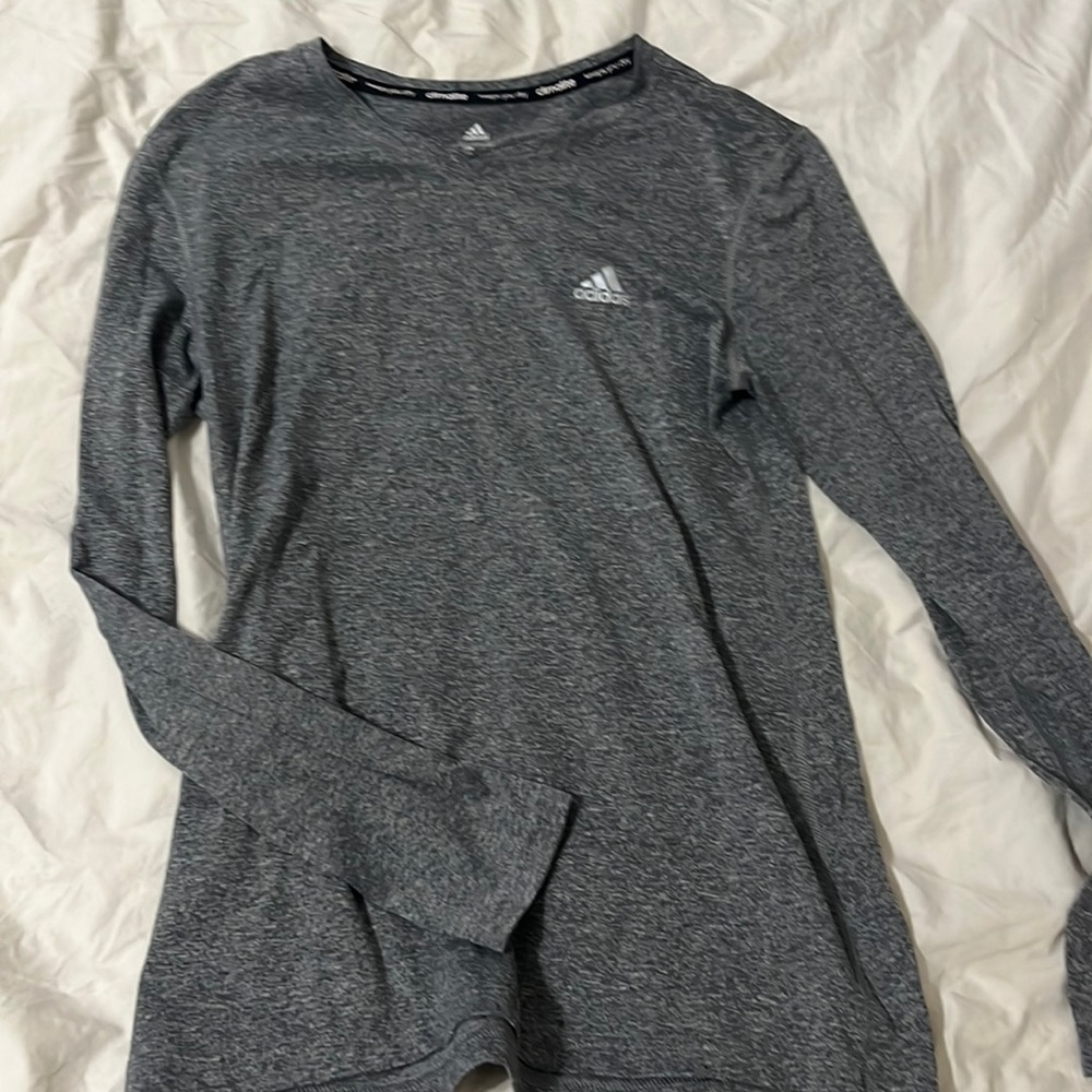 Long sleeve adidas workout shirt-form fitting